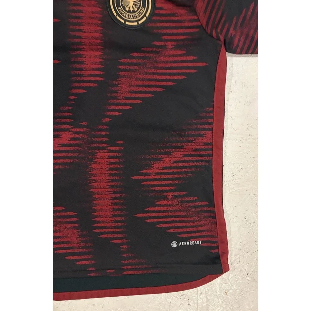 Germany Jersey Away Football Shirt 2022 - 23 Red Adidas Trikot Mens Size S Slim